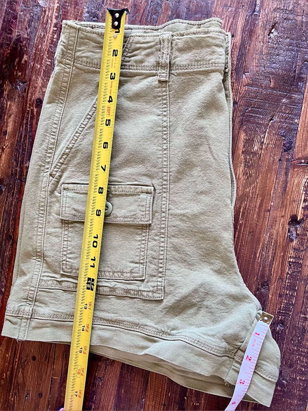 American Eagle Highest Rise 90's Utility Boyfriend Short Olive Green Sz 10 NWT - Picture 4 of 12